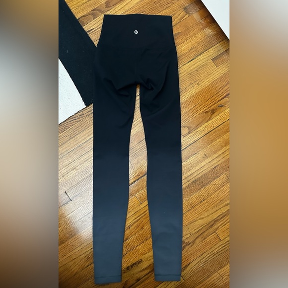 Lululemon new without tags size 2 - Picture 3 of 12